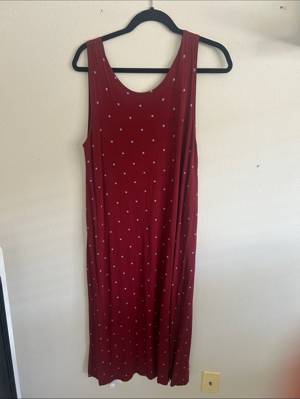 Fighting Eel, Women's Burgundy Sleeveless Midi Dress with Subtle Dot Print